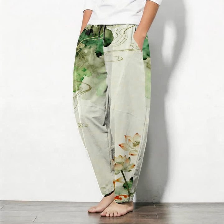 Buddha Stones Pantalones de hombre de algodón puro con estampado Lotus Koi Ink Wash, cordón ajustable y corte cónico, con bolsillos. - image 1