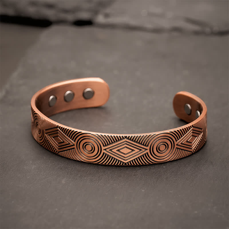 Buddha Stones Pulsera de puño abierto con grabado geométrico y conexión a tierra de cobre rojo - 12 mm (Diámetro interior: aprox. 55 mm) - image 0