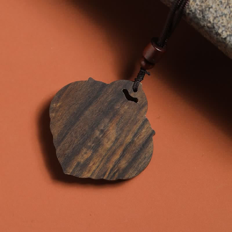 Buddha Stones Collar con candado de la suerte de ágata verde tallada en madera de sappanwood para los buenos deseos - image 4