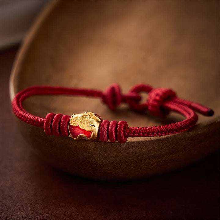 Buddha Stones Pulsera de protección de la suerte con hilo rojo y elefante rojo - Rojo oscuro (circunferencia de la muñeca 5,9–6,7 pulgadas / 15–17 cm) - image 0