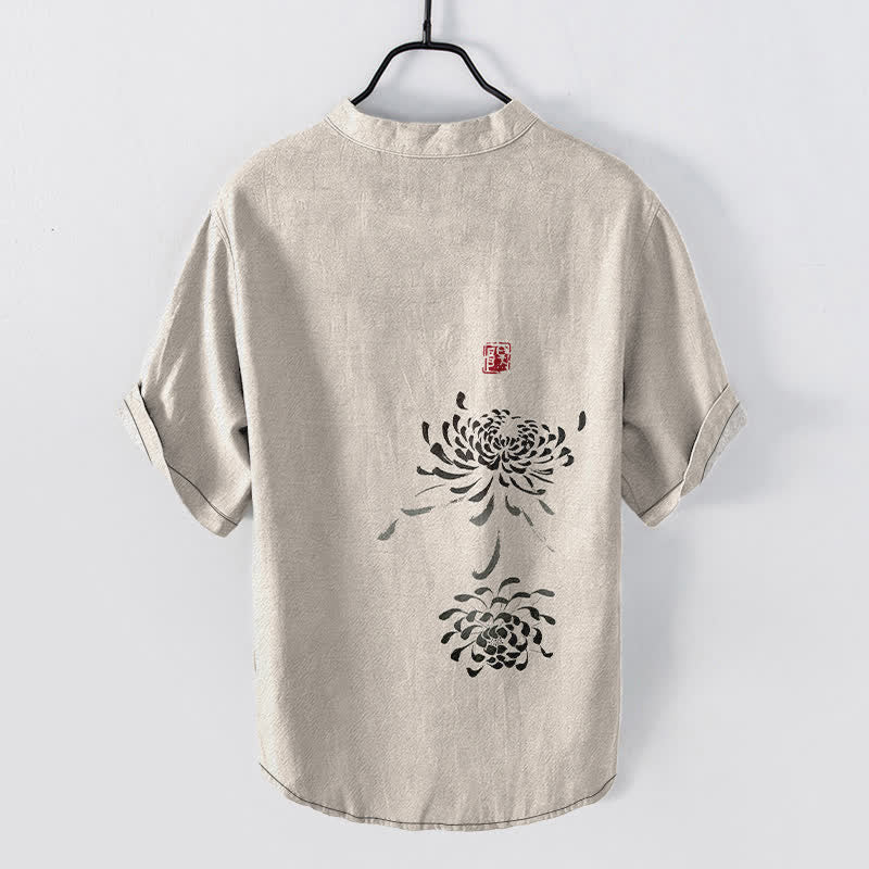 Buddha Stones Camisa de manga corta con medio botón para hombre, con estampado de sello de crisantemo y tinta de algodón. - image 1