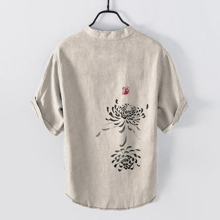 Buddha Stones Camisa de manga corta con medio botón para hombre, con estampado de sello de crisantemo y tinta de algodón. - image 1