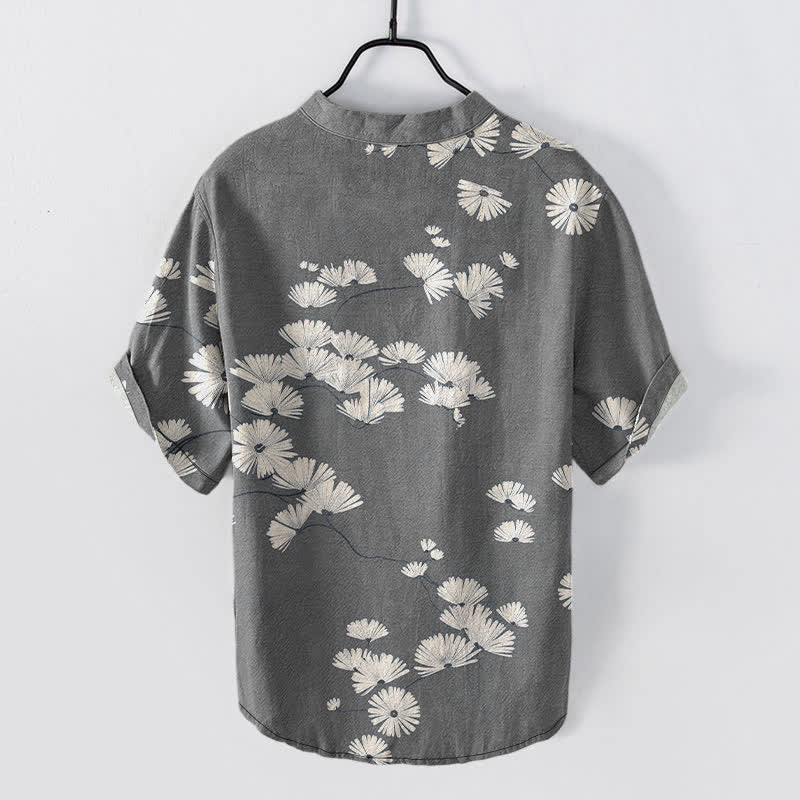 Buddha Stones Camisa de manga corta con medio botón y estampado de margaritas blancas para hombre, de algodón. - image 8