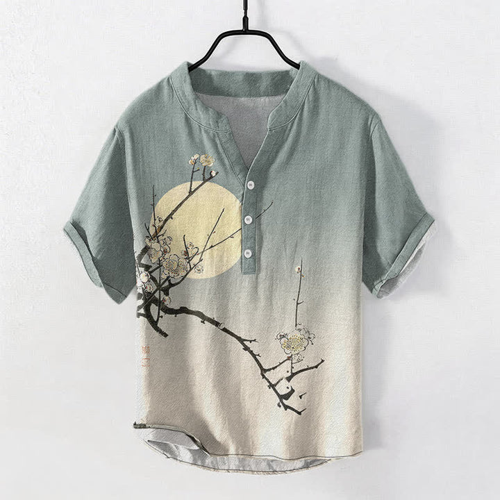 Buddha Stones Camisa de manga corta con medio botón para hombre, de algodón, con estampado de flor de ciruelo y luna. - Azul cadete - US/UK/AU50, EU60 (5XL) - image 5