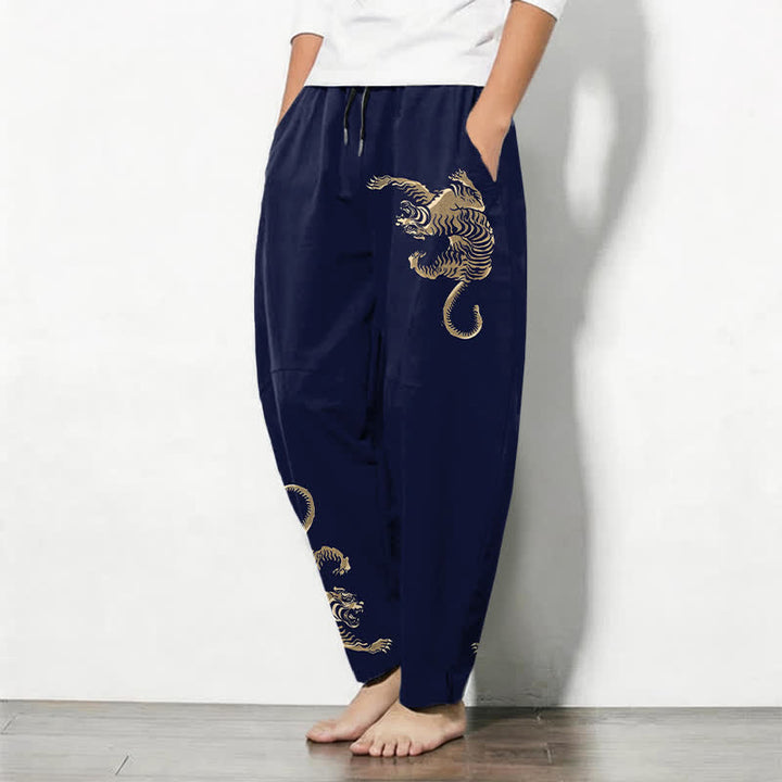 Buddha Stones Pantalones de hombre de algodón puro con estampado de tigre dorado, cordón ajustable y corte cónico, con bolsillos. - image 8
