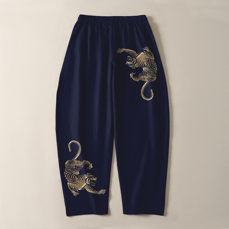 Buddha Stones Pantalones de hombre de algodón puro con estampado de tigre dorado, cordón ajustable y corte cónico, con bolsillos. - image 10