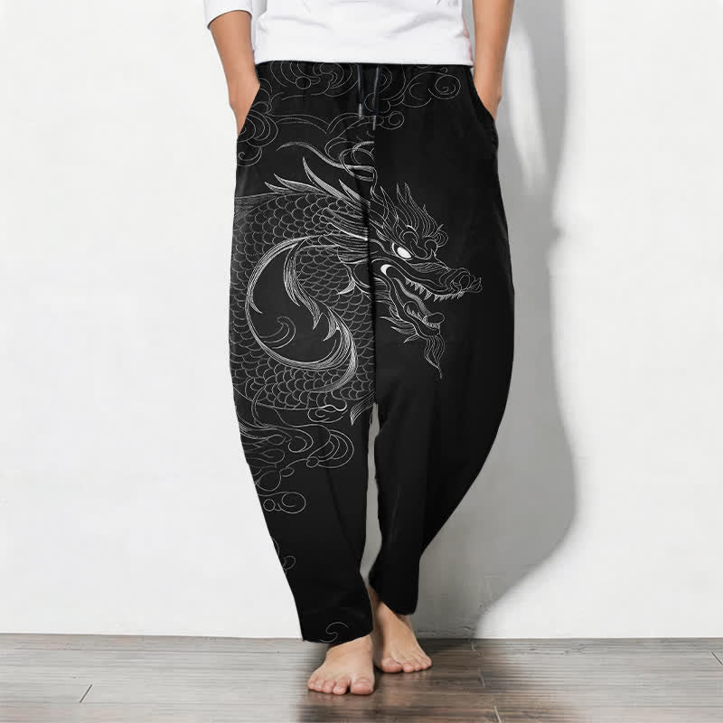 Buddha Stones Pantalones de hombre de algodón puro con estampado de dragones, cordón ajustable y corte cónico, con bolsillos. - Negro - US/UK/AU50, EU60 (5XL) - image 0