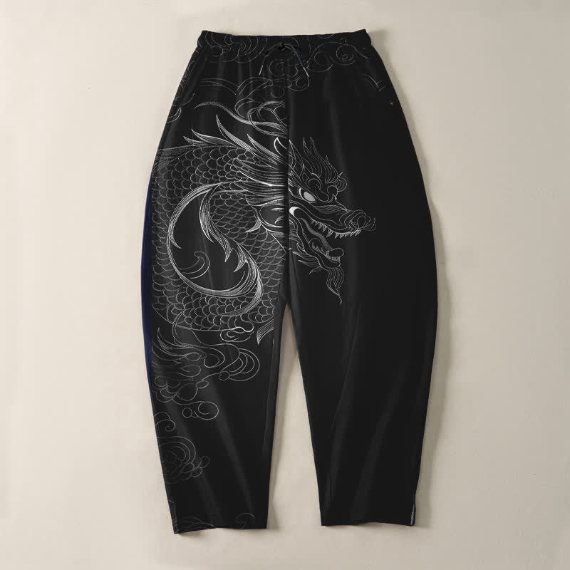 Buddha Stones Pantalones de hombre de algodón puro con estampado de dragones, cordón ajustable y corte cónico, con bolsillos. - image 2