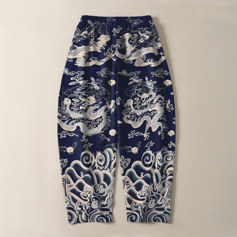 Buddha Stones Pantalones de hombre de algodón puro con estampado de ondas de dragón, cordón ajustable y corte cónico, con bolsillos. - image 3