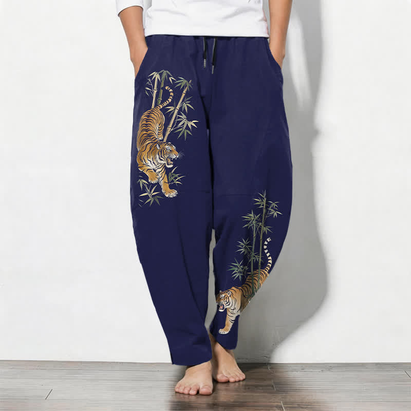Buddha Stones Pantalones de hombre de algodón puro con estampado de bambú y tigre, corte ajustado, cordón y bolsillos. - Marina de guerra - US/UK/AU50, EU60 (5XL) - image 11