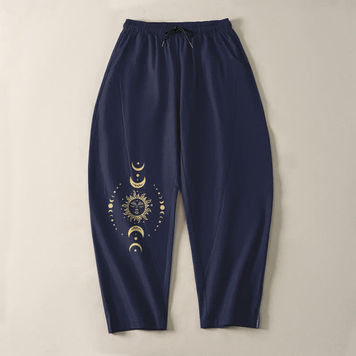 Buddha Stones Pantalones de hombre de algodón puro con estampado de sol y luna celestiales, cordón ajustable y corte cónico, con bolsillos. - image 9