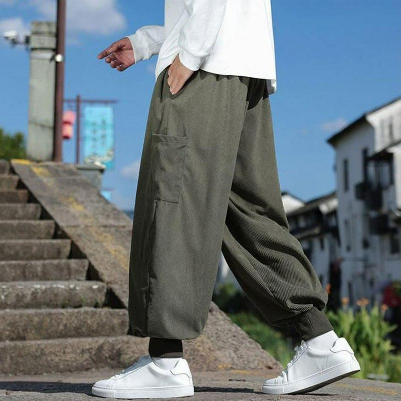 Buddha Stones Pantalones casuales de otoño/invierno con cordón ajustable y bolsillo de parche. Pantalones tobilleros lisos para hombre con corte ajustado y bolsillo. - image 5