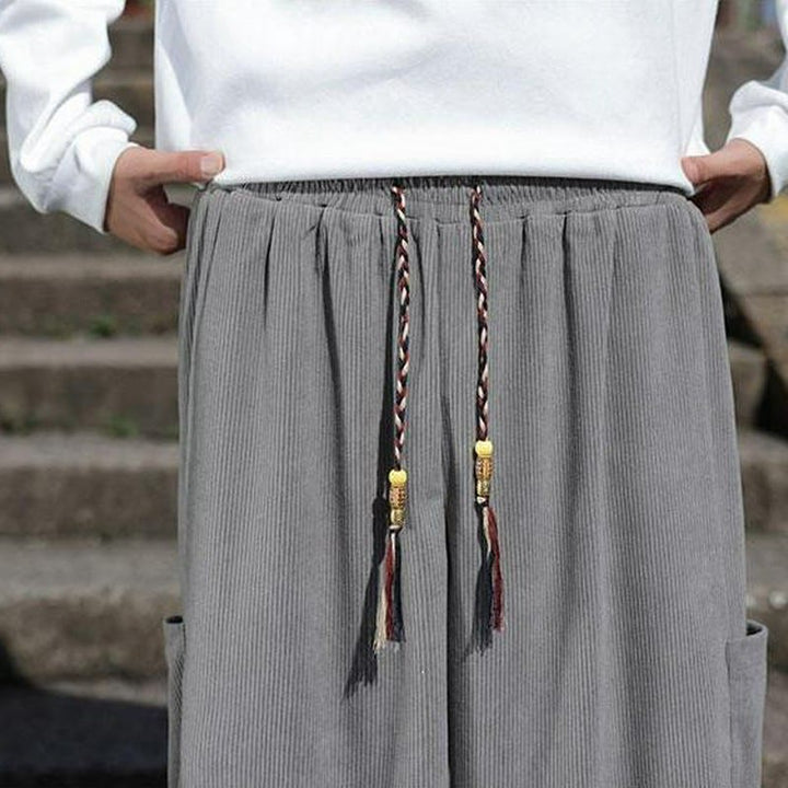 Buddha Stones Pantalones casuales de otoño/invierno con cordón ajustable y bolsillo de parche. Pantalones tobilleros lisos para hombre con corte ajustado y bolsillo. - image 25