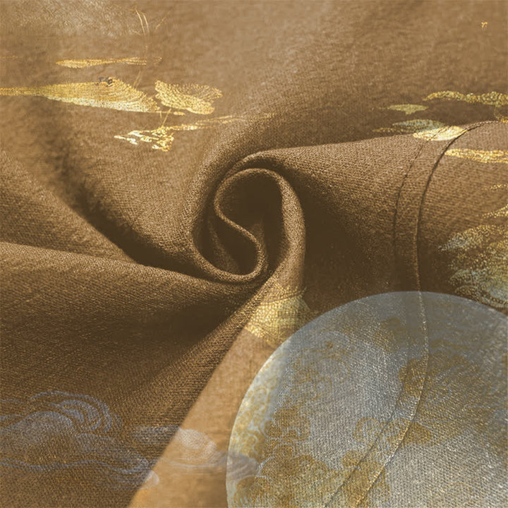 Buddha Stones Kimono de hombre de algodón con estampado de paisaje de montaña y luna dorada, con frente abierto. - image 5