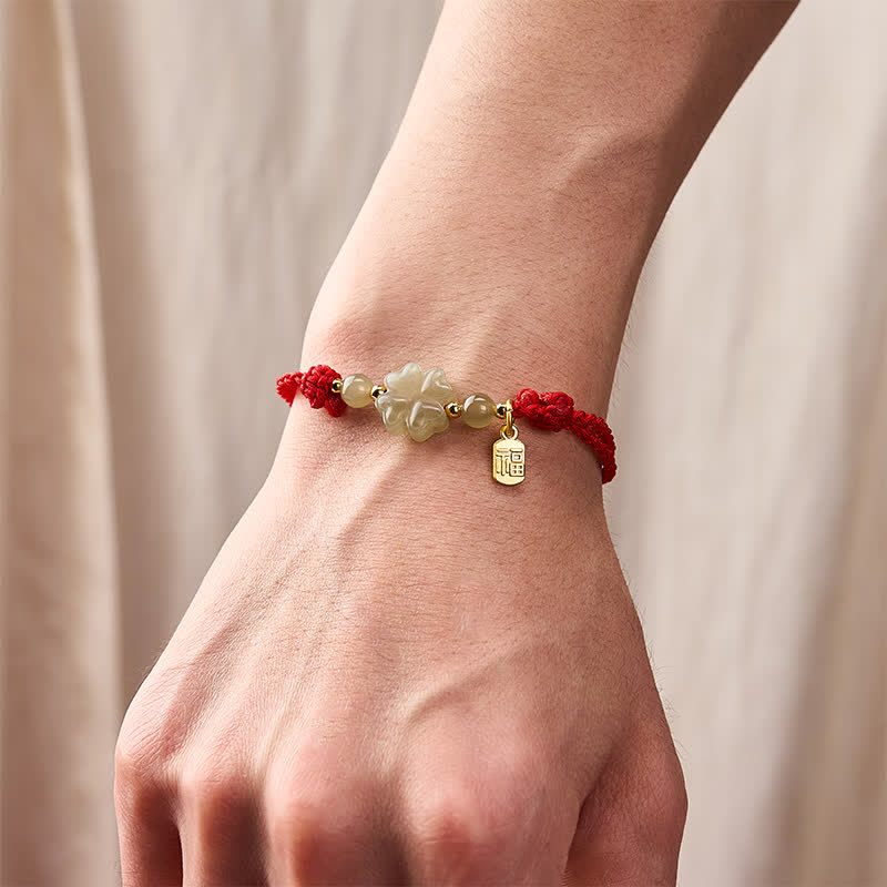 Pulsera de hilo rojo con Buddha Stones, jade Hetian natural, trébol de cuatro hojas y carácter Fu, símbolo de la suerte. - image 4