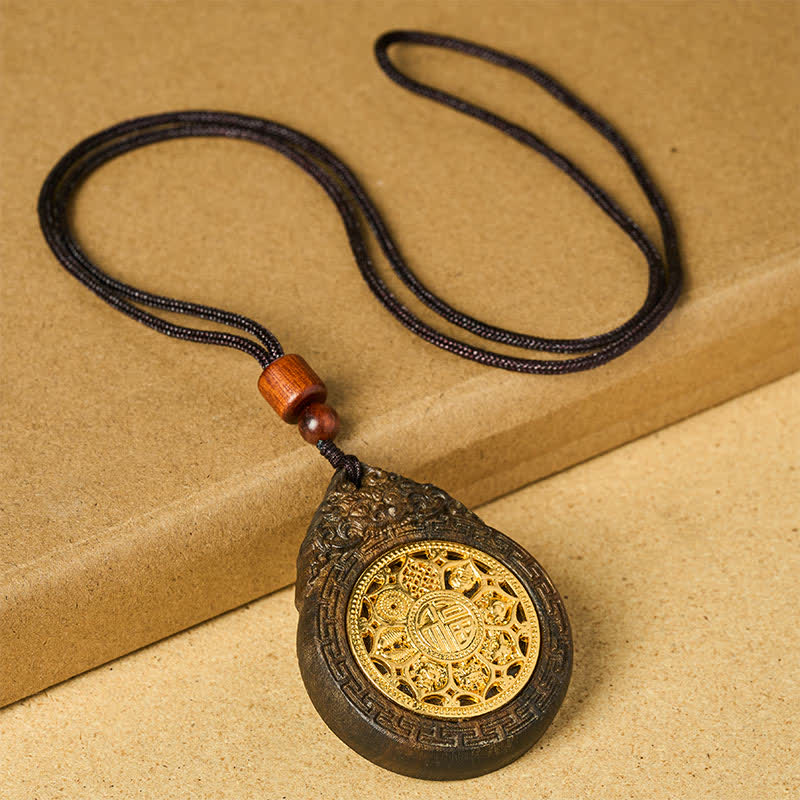 Buddha Stones Collar con colgante de bendición del carácter Fu, tallado a mano en madera de sappan, con la imagen de la Bestia Auspiciosa. - image 1