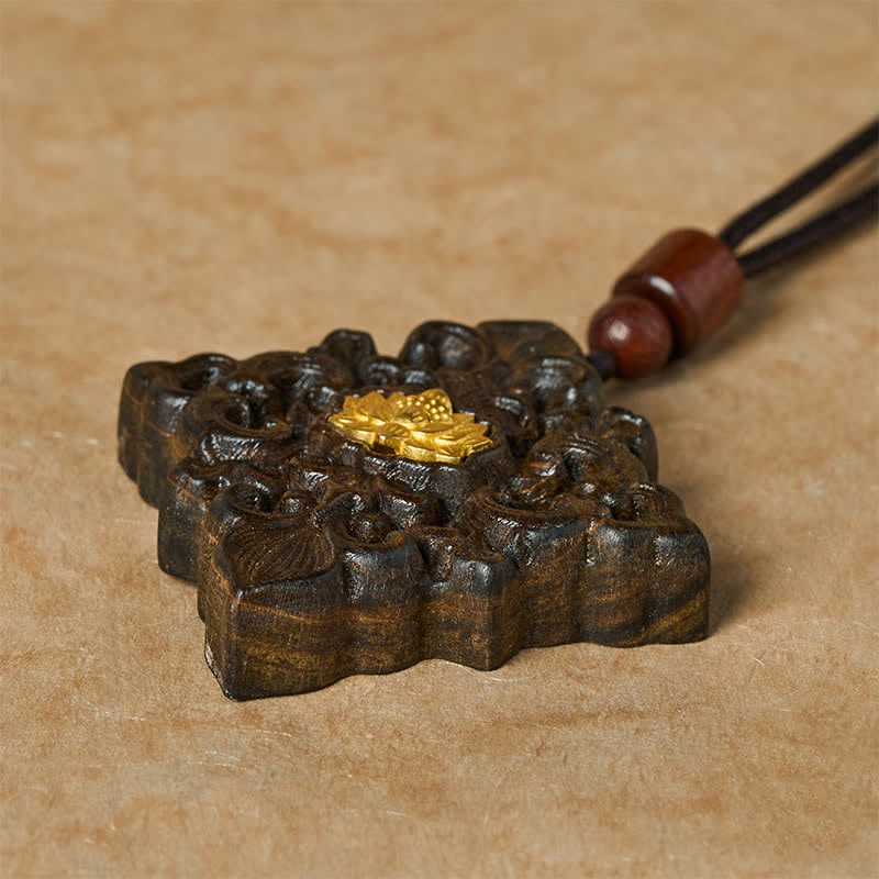 Buddha Stones Collar con colgante de iluminación de madera de sappan con forma cuadrada tallada de loto - image 3