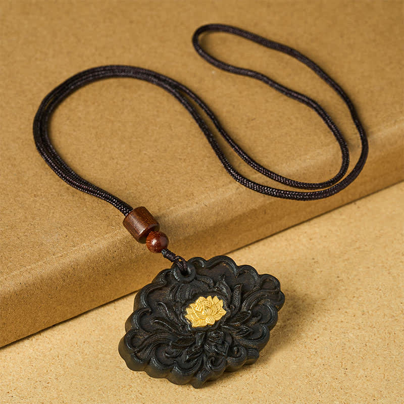Buddha Stones Collar con colgante tallado en relieve de madera de sappanwood con diseño de loto e iluminación. - image 1