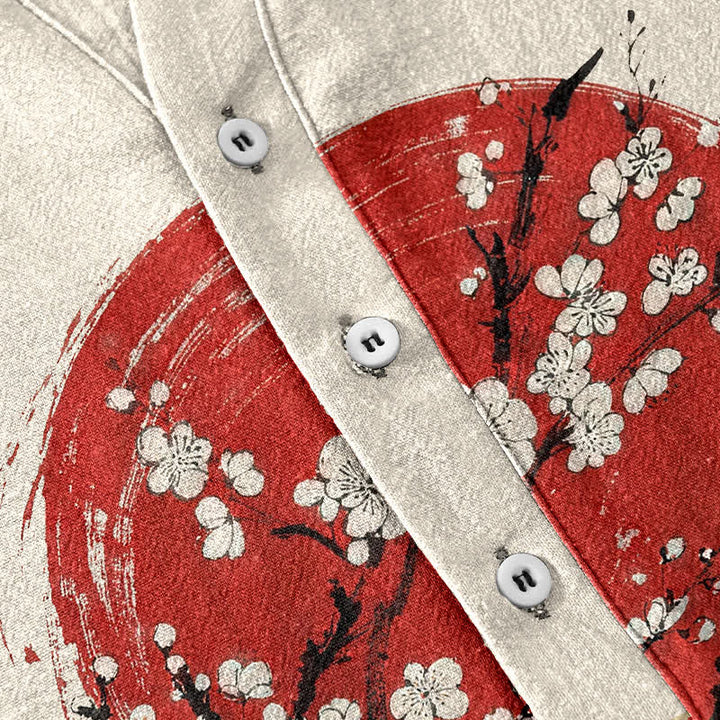Buddha Stones Camisa de manga corta con medio botón para hombre, con estampado de flores de ciruelo y sol, de Cotton Ink. - image 3