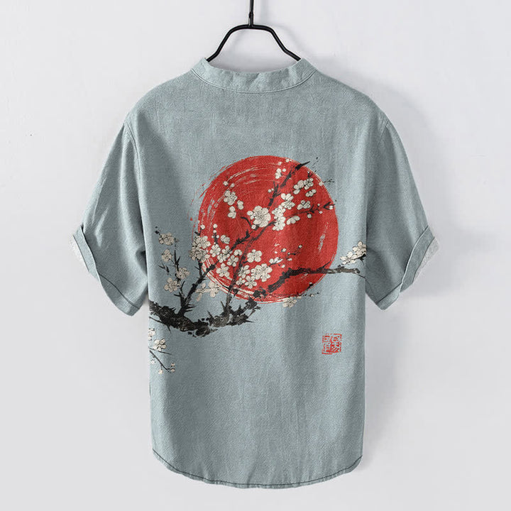 Buddha Stones Camisa de manga corta con medio botón para hombre, con estampado de flores de ciruelo y sol, de Cotton Ink. - image 6