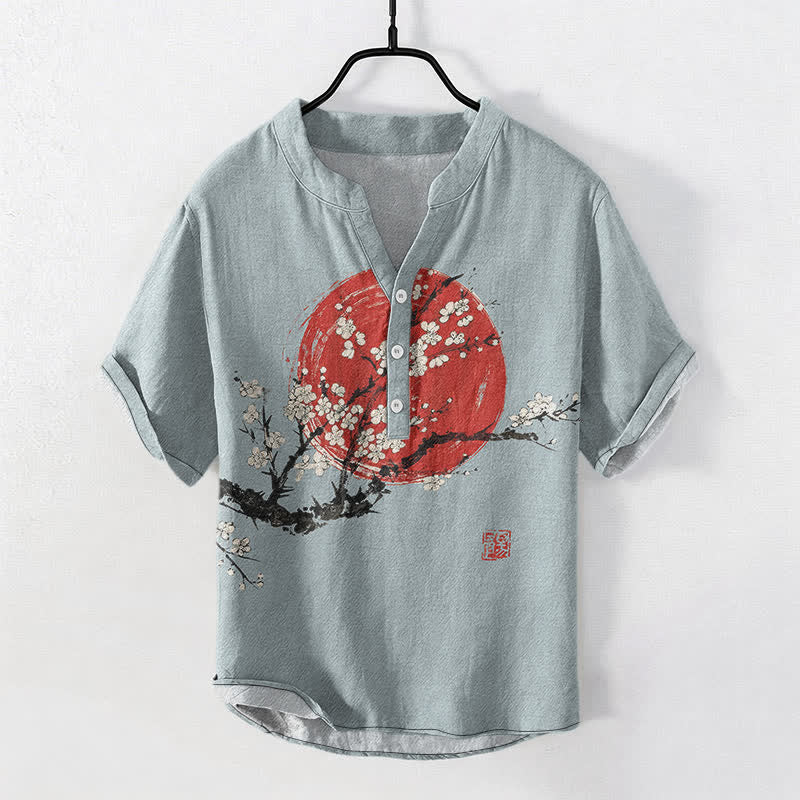 Buddha Stones Camisa de manga corta con medio botón para hombre, con estampado de flores de ciruelo y sol, de Cotton Ink. - Azul claro - US/UK/AU50, EU60 (5XL) - image 5