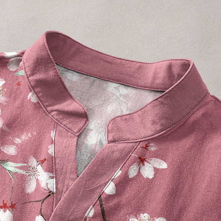 Buddha Stones Camisa de manga corta con medio botón para hombre, de algodón, con estampado de ramas de cerezo y sol. - image 2