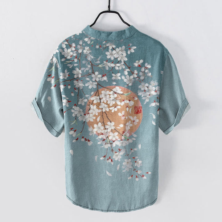 Buddha Stones Camisa de manga corta con medio botón para hombre, de algodón, con estampado de ramas de cerezo y sol. - image 6