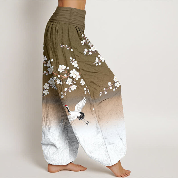 Buddha Stones Pantalones harem de mujer con cintura elástica y estampado de grullas y flores de ciruelo en color blanco algodón. - image 9