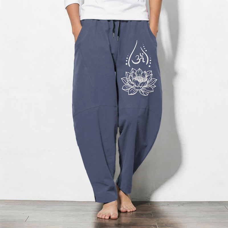 Buddha Stones Pantalones de hombre de algodón puro con estampado de loto sagrado Om, cordón ajustable y corte cónico, con bolsillos. - Azul acero - US/UK/AU50, EU60 (5XL) - image 0