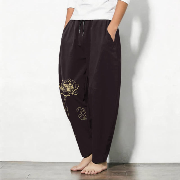 Buddha Stones Pantalones de hombre de algodón puro con estampado de nube de loto dorado, cordón ajustable y corte cónico, con bolsillos. - image 8