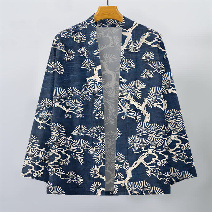 Buddha Stones Kimono de hombre con estampado de abanico de ramas de pino y algodón, frente abierto. - image 1