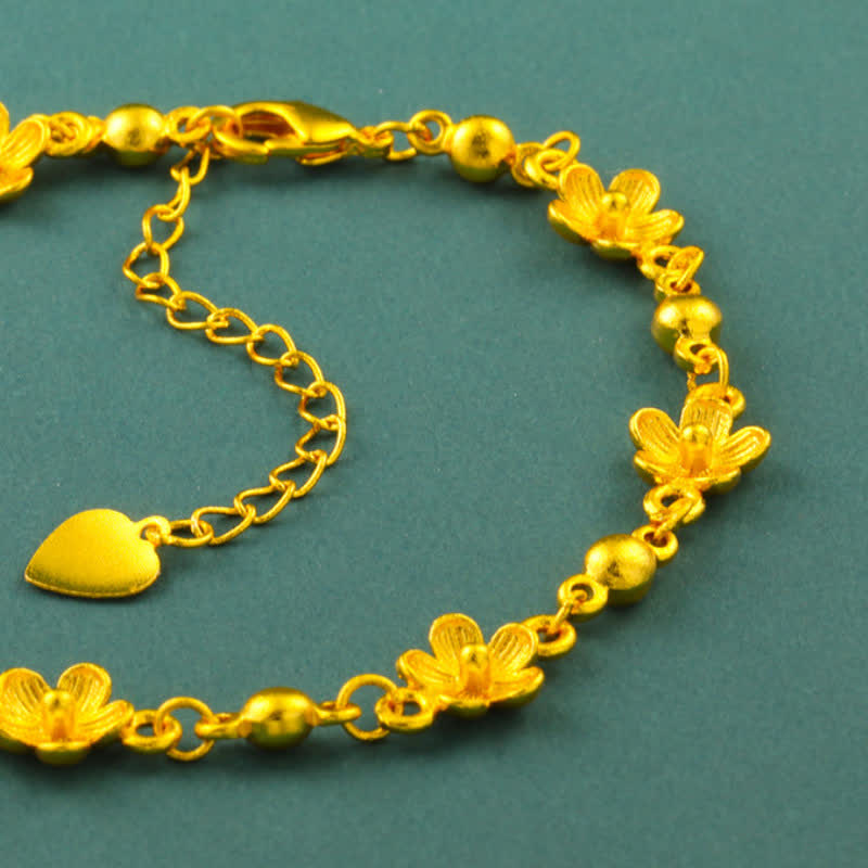 Buddha Stones Pulsera con dije de corazón de latón chapado en oro y diseño floral de flor de durazno - image 4