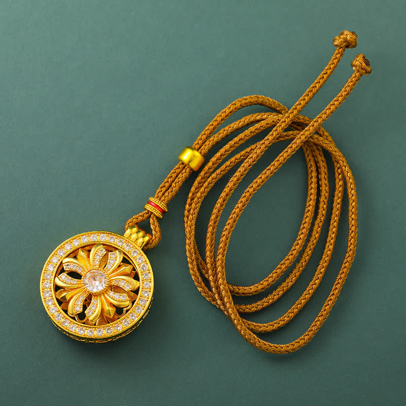 Buddha Stones Collar con colgante redondo giratorio de flor de iris de latón chapado en oro - image 1