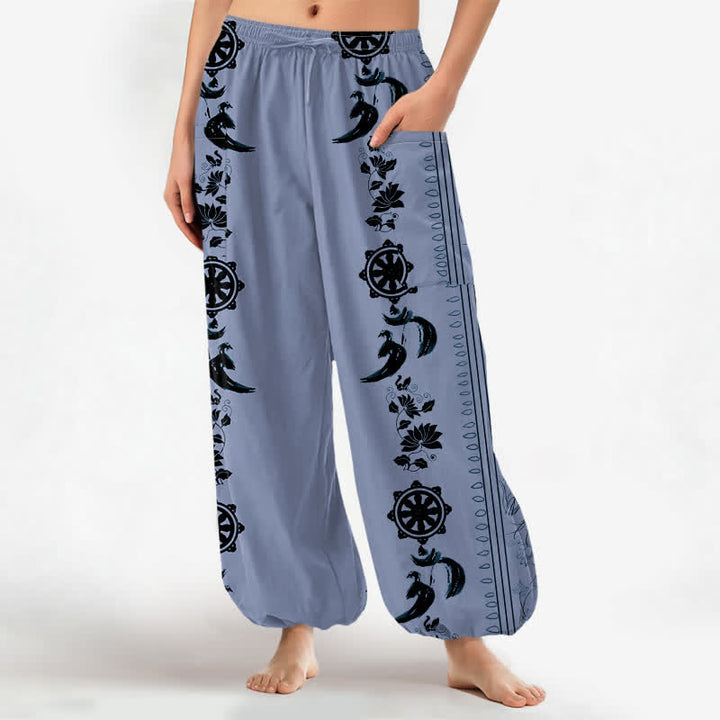 Buddha Stones Pantalones harem de algodón estilo bohemio con estampado de rayas de loto y rueda Dharma para mujer, cintura elástica y bolsillos laterales. - Azul acero claro - US16，UK/AU20，EU48 (3XL) - image 0
