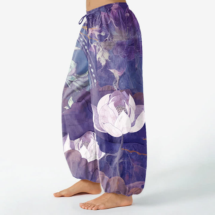Buddha Stones Pantalones harem de algodón blanco con estampado de hojas de loto para mujer, cintura elástica y bolsillos laterales. - image 11