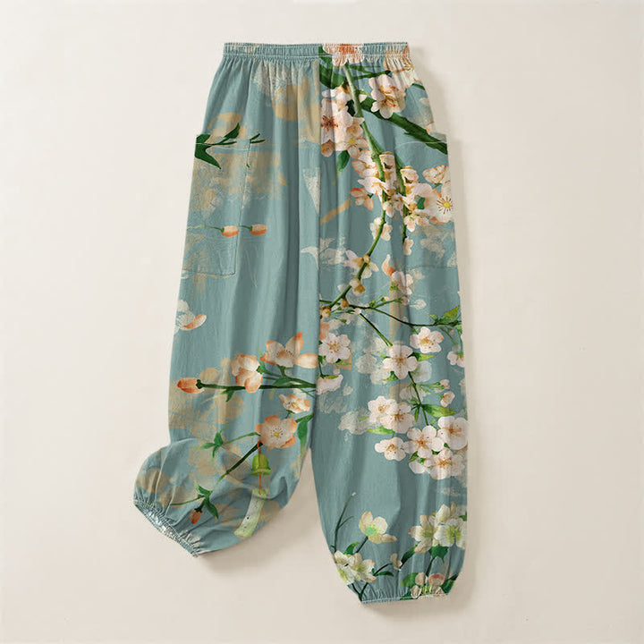 Buddha Stones Pantalones harem de mujer con cintura elástica y bolsillos laterales, estampado de flores de durazno y pájaros volando, hechos de algodón. - image 4