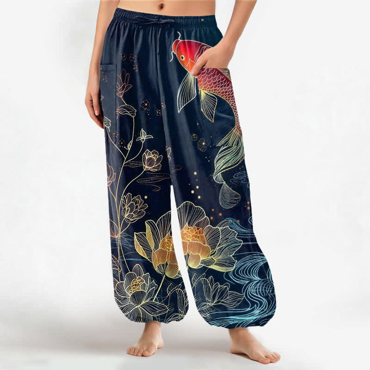 Buddha Stones Pantalones harem de algodón para mujer con estampado de peces koi y flores de loto, cintura elástica y bolsillos laterales. - Marina de guerra - US16，UK/AU20，EU48 (3XL) - image 0