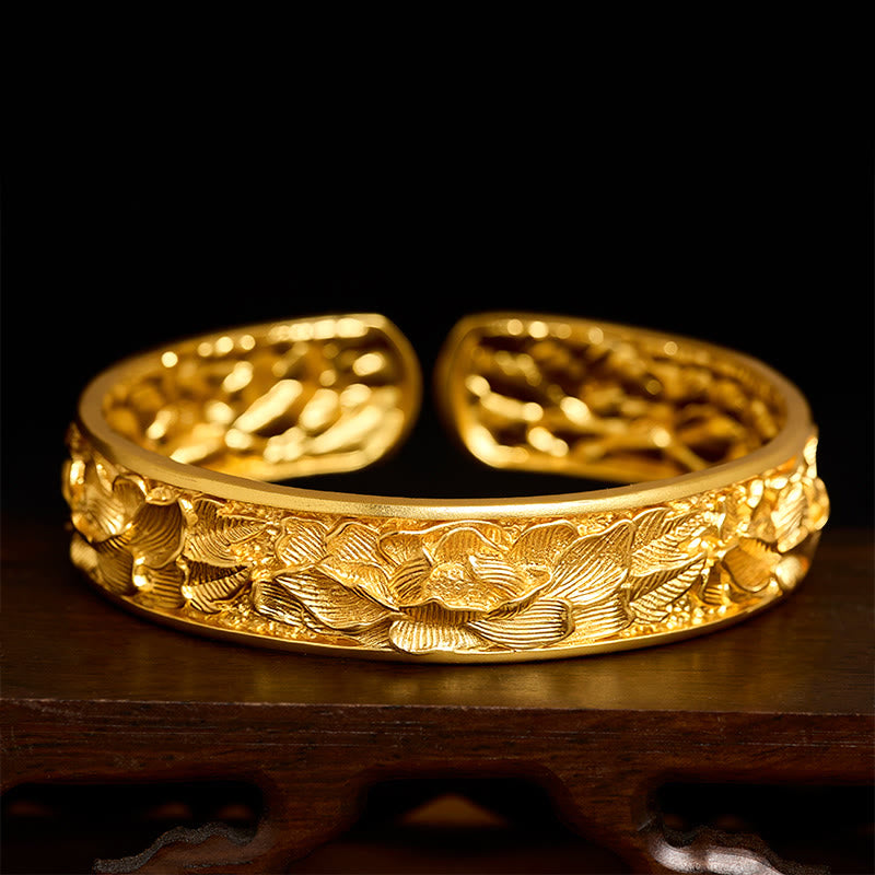Buddha Stones Pulsera abierta de cobre chapada en oro con grabado de peonía - Aprox. 56-62 mm - image 0