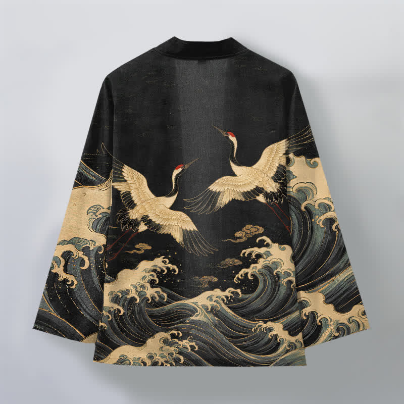 Buddha Stones Kimono de hombre con frente abierto, estampado de grulla dorada y ondas, de algodón. - image 2