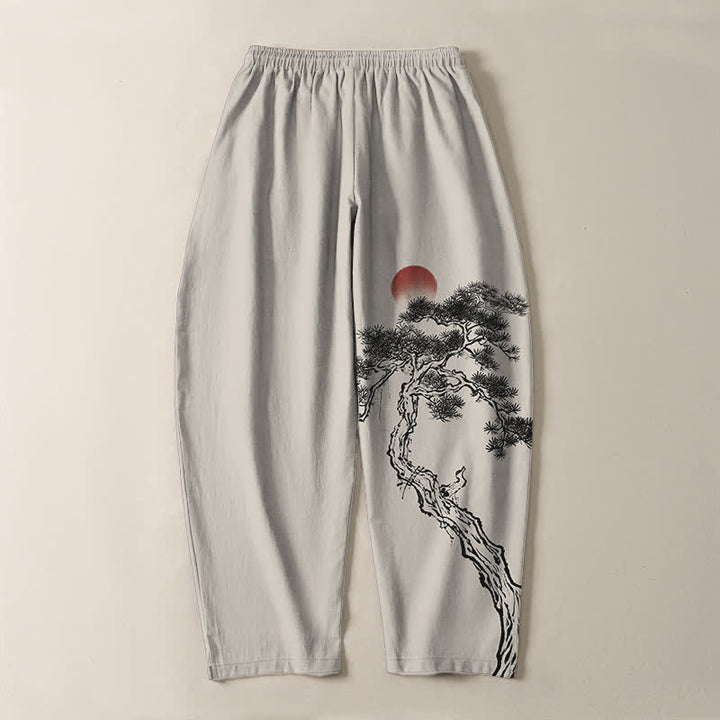 Buddha Stones Pantalones de hombre de algodón puro con estampado de pino y sol rojo, cordón ajustable y bolsillos. - image 3