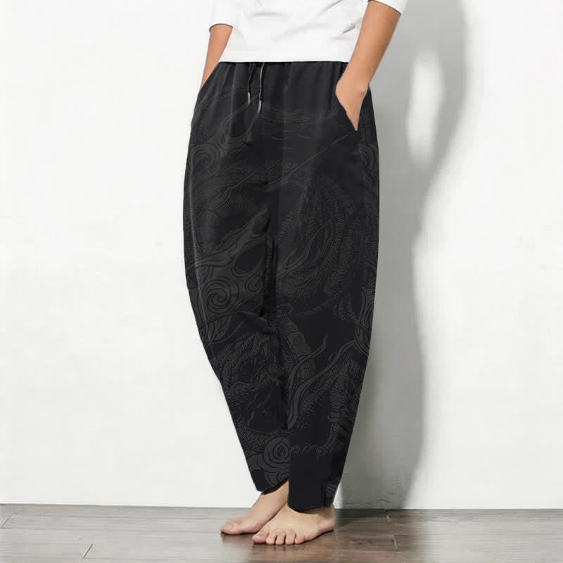 Buddha Stones Pantalones de hombre de algodón puro con estampado de ondas de dragón místico, cordón ajustable y corte cónico, con bolsillos. - image 1