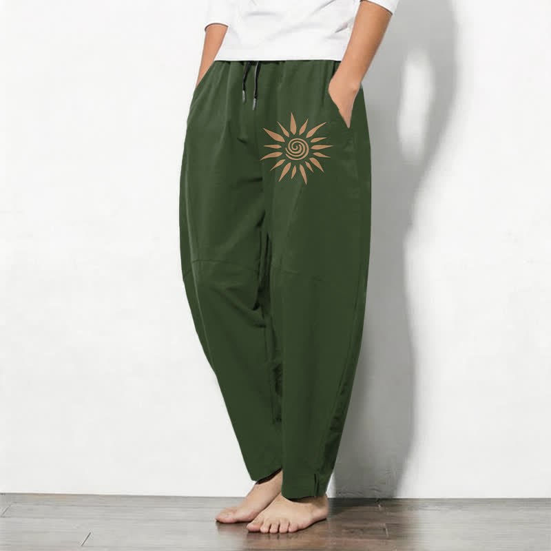 Buddha Stones Pantalones de hombre de algodón puro con estampado de espiral solar, cordón ajustable y corte cónico, con bolsillos. - image 12