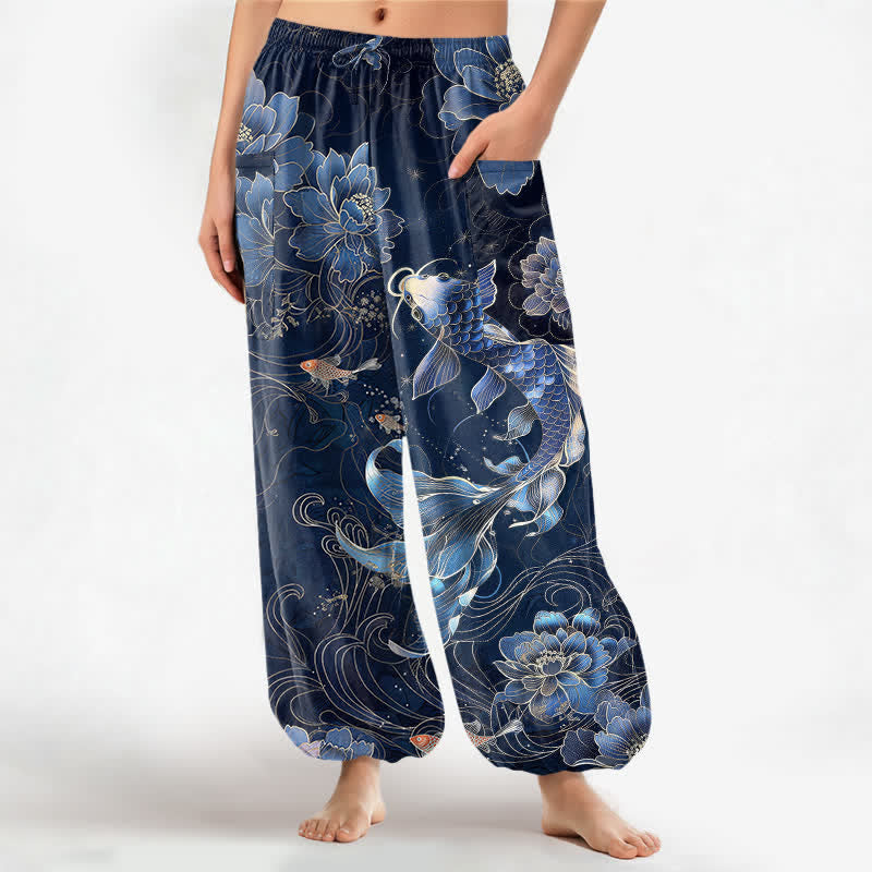 Buddha Stones Pantalones harem de algodón con estampado artístico de carpas koi y peonías para mujer, cintura elástica y bolsillos laterales. - Marina de guerra - US16，UK/AU20，EU48 (3XL) - image 0