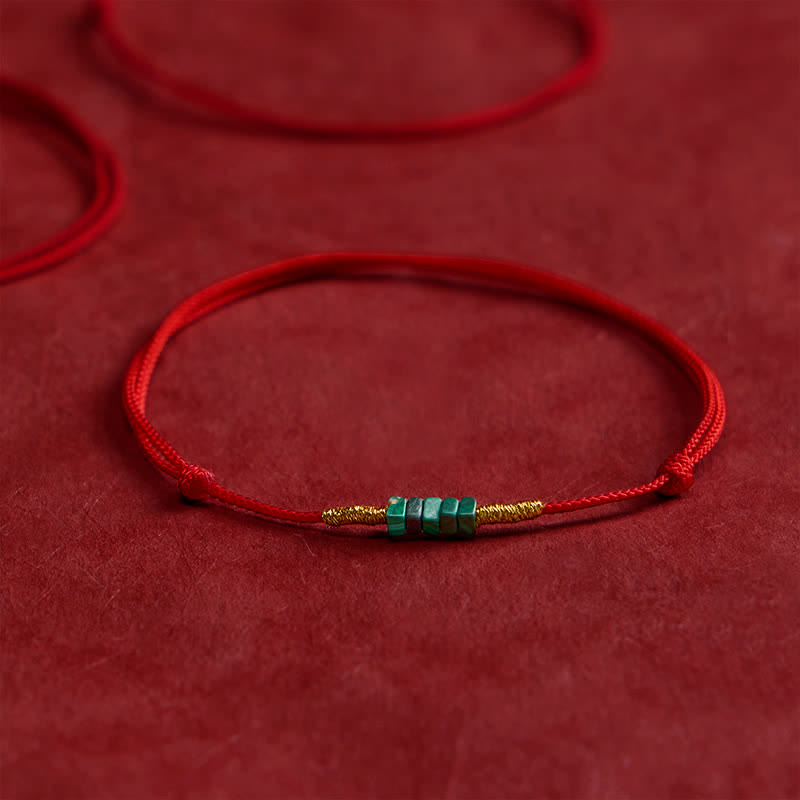 Buddha Stones Pulsera de cuerda roja trenzada con cuentas de malaquita natural ultrafinas para la protección de la suerte. - Malaquita (circunferencia de la muñeca: 15-17 cm) - image 0