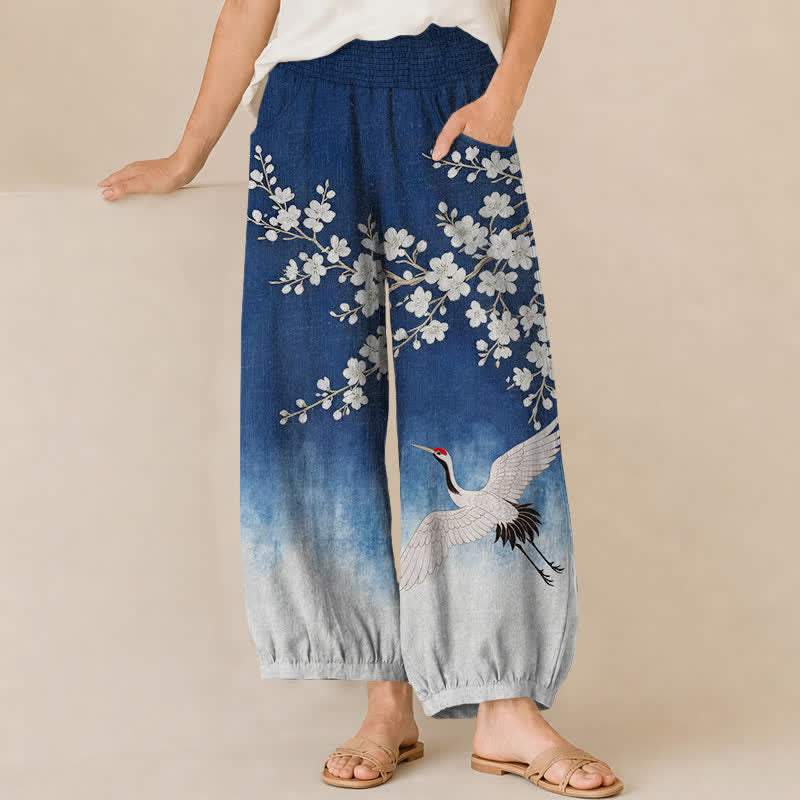 Buddha Stones Pantalones harem de algodón con estampado de grulla oriental y flor de ciruelo, cintura elástica plisada y bolsillos para mujer. - Azul - US16，UK/AU20，EU48 (3XL) - image 0