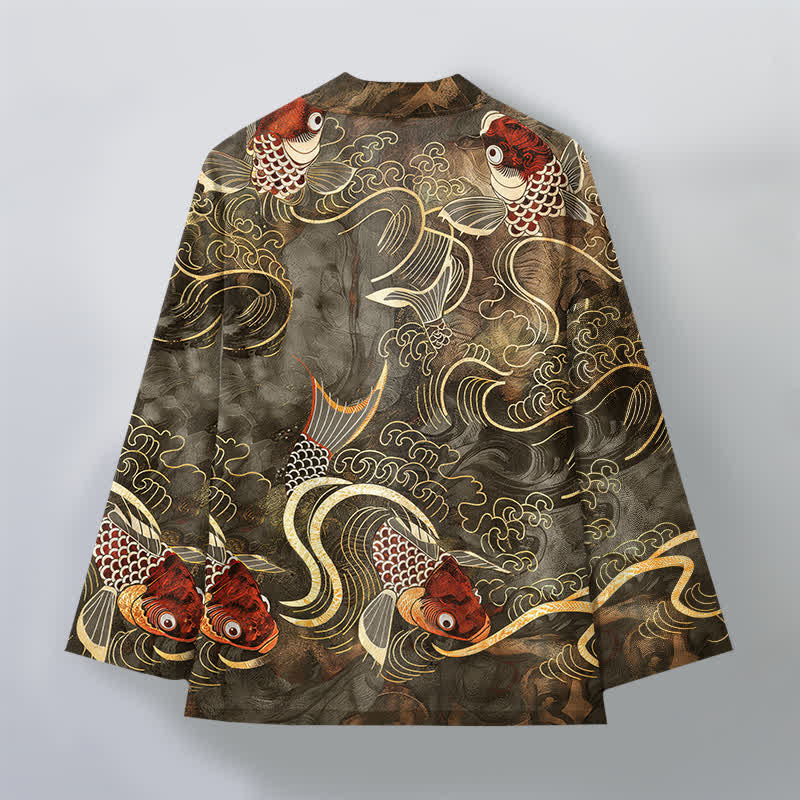 Buddha Stones Kimono de hombre de algodón rojo con estampado de peces koi y olas doradas, con frente abierto. - image 2