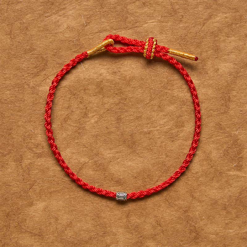 Buddha Stones Pulsera de protección con forma de pez koi de plata de ley 925 con hilo rojo - image 1