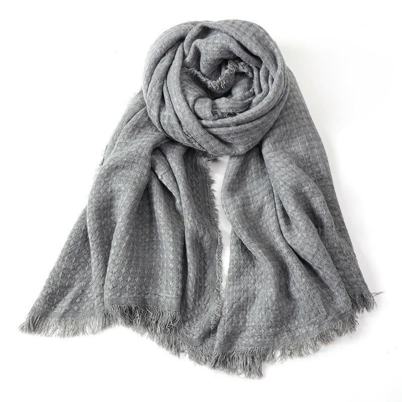 Bufanda tipo chal para hombre con borlas texturizadas y diseño de Buddha Stones, ideal para otoño e invierno. - Gris claro - image 14