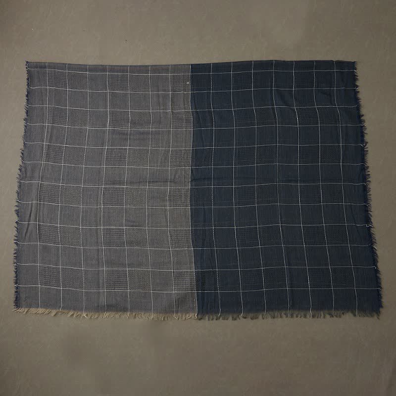 Bufanda de hombre con borlas y estampado de cuadrícula oscura, ideal para otoño e invierno, con diseño de Buddha Stones. - image 3