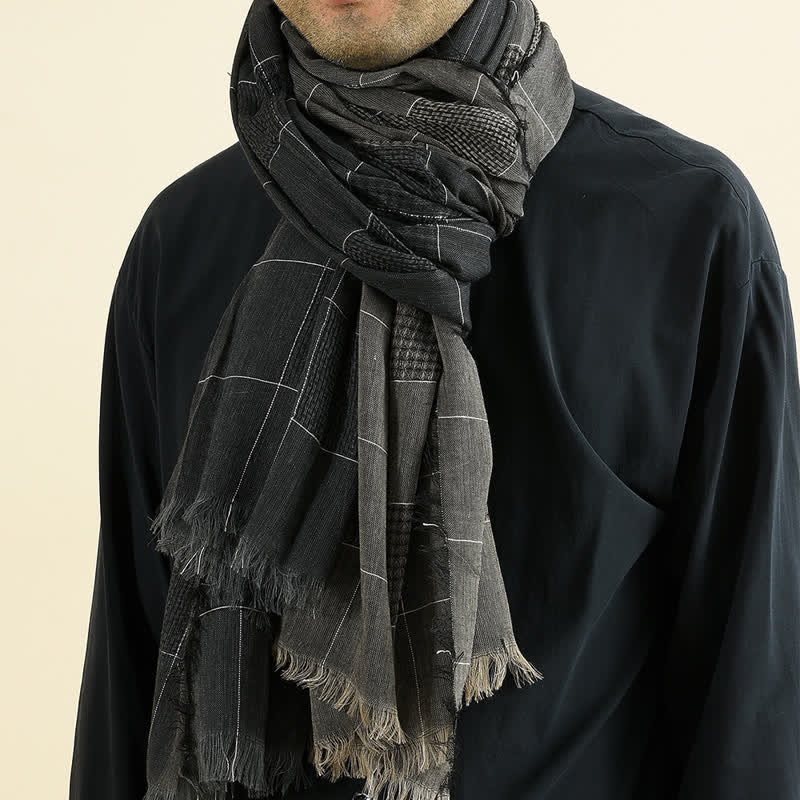Bufanda de hombre con borlas y estampado de cuadrícula oscura, ideal para otoño e invierno, con diseño de Buddha Stones. - image 0